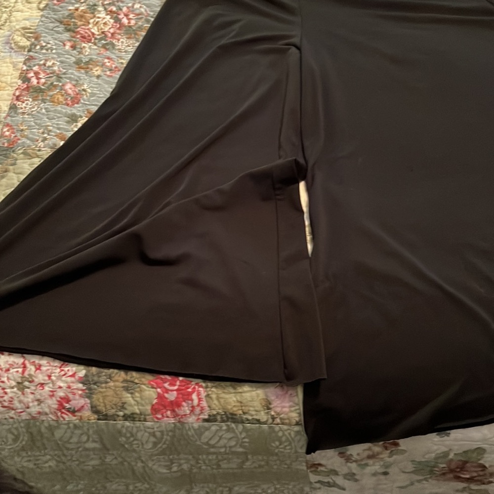 Polyester spandex wide leg capris - Picture 4 of 4